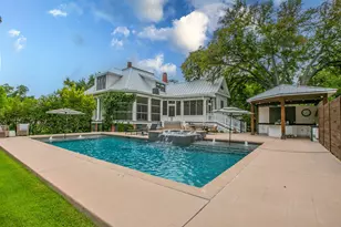 1109 Pecan St, Bastrop, TX 78602 - Photo 1