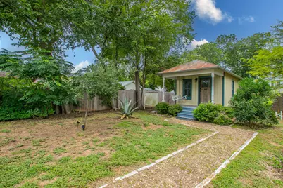1109 Pecan Street, Bastrop, TX 78602 - Photo 35