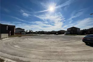 364 Crescent Park Dr, Jarrell, TX 76537 - Photo 25