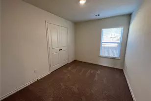 364 Crescent Park Dr, Jarrell, TX 76537 - Photo 19