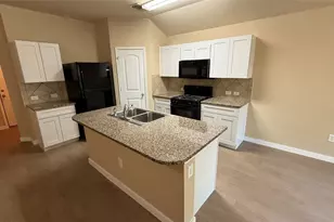 804 Red Tails Dr, Austin, TX 78725 - Photo 5