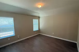 804 Red Tails Dr, Austin, TX 78725 - Photo 9