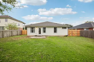 1106 Henderson Dr, Leander, TX 78641 - Photo 11