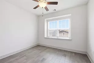 2021 Sharper Mews Ln, Austin, TX 78741 - Photo 23