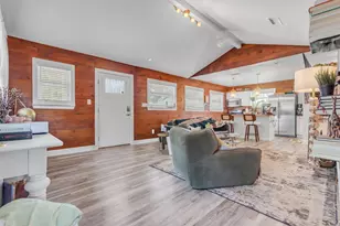 209 E Live Oak St, Austin, TX 78704 - Photo 23