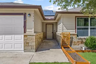 1315 Lantana Ct, Gonzales, TX 78629 - Photo 5