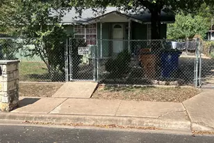 1124 Spur St, Austin, TX 78721 - Photo 3