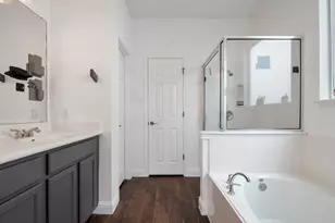 1819 Village Oak Ct, Austin, TX 78704 - Photo 7