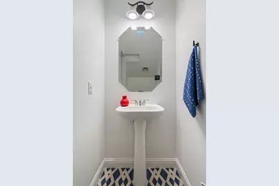 1819 Village Oak Court, Austin, TX 78704 - Photo 9