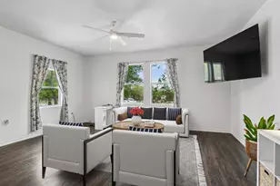 810 Lamar St, Luling, TX 78648 - Photo 5