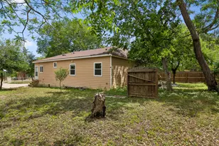810 Lamar St, Luling, TX 78648 - Photo 21