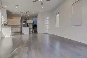 2406 E 16th St, Austin, TX 78702 - Photo 13