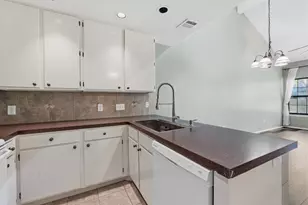 1748 Ohlen Rd, Austin, TX 78757 - Photo 17