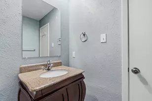 1748 Ohlen Rd, Austin, TX 78757 - Photo 19