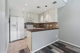 1748 Ohlen Rd, Austin, TX 78757 - Photo 13