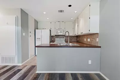 1748 Ohlen Road #24, Austin, TX 78757 - Photo 9