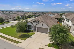 22601 Maidengrass Ln, Lago Vista, TX 78645 - Photo 5