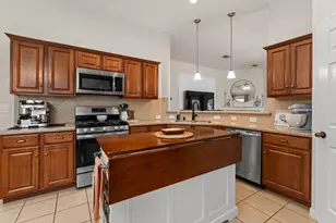 3804 Hidden Lake Crossing, Pflugerville, TX 78660 - Photo 3