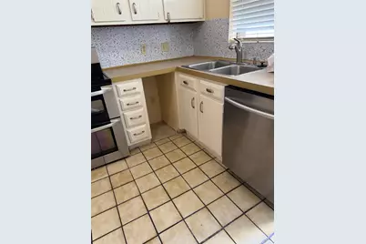 1748 Timberwood Drive, Austin, TX 78741 - Photo 21