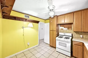 1304 Harrison Ln, Austin, TX 78742 - Photo 9