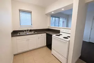 3304 Red River St, Austin, TX 78705 - Photo 3