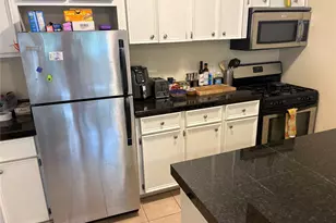 304 E 33rd St, Austin, TX 78705 - Photo 3