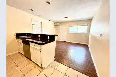 304 E 33rd Street #9, Austin, TX 78705 - Photo 11