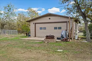 250 Rick Rd, La Grange, TX 78945 - Photo 17