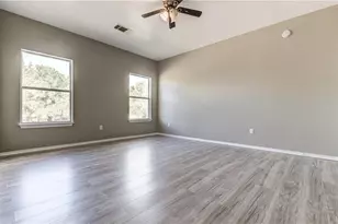 135 Valle Verde Dr, Del Valle, TX 78617 - Photo 19