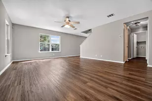 1422 Meadow Pkwy, San Marcos, TX 78666 - Photo 9