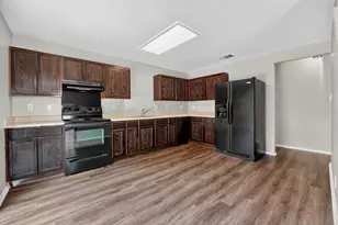 1422 Meadow Pkwy, San Marcos, TX 78666 - Photo 13