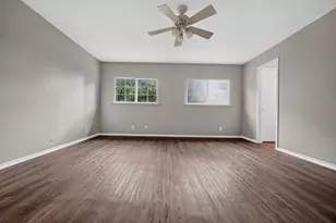 1422 Meadow Pkwy, San Marcos, TX 78666 - Photo 17