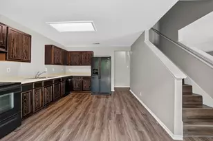 1422 Meadow Pkwy, San Marcos, TX 78666 - Photo 11