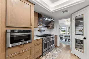 4202 Oak Creek Dr, Austin, TX 78727 - Photo 9
