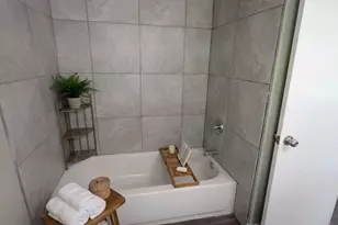 1711 Burton Dr, Austin, TX 78741 - Photo 5