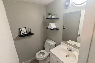1711 Burton Dr, Austin, TX 78741 - Photo 3