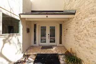 1 Crystal Springs Ct Ct, The Hills, TX 78738 - Photo 3