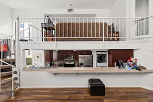 1 Crystal Springs Ct Ct, The Hills, TX 78738 - Photo 7