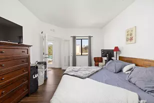 1 Crystal Springs Ct Ct, The Hills, TX 78738 - Photo 17