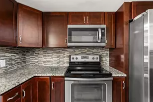 1 Crystal Springs Ct Ct, The Hills, TX 78738 - Photo 11