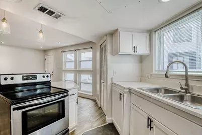 1500 Woodlawn Boulevard #105, Austin, TX 78703 - Photo 5