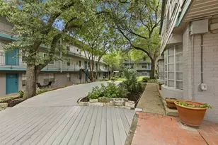 300 Crockett St, Austin, TX 78704 - Photo 3