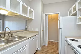 12166 Metric Blvd, Austin, TX 78758 - Photo 9