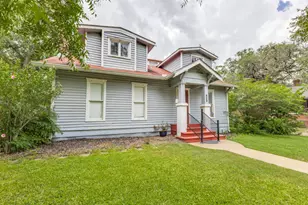 423 S Main St, Lockhart, TX 78644 - Photo 3