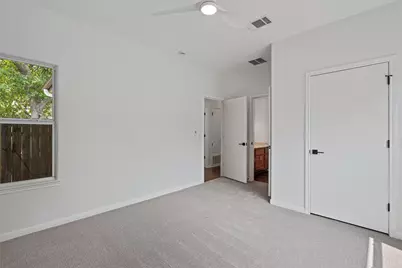 7300 Blessing Avenue, Austin, TX 78752 - Photo 11
