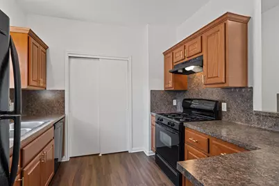 7300 Blessing Avenue, Austin, TX 78752 - Photo 7