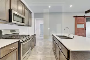 160 Sangaree Dr, Buda, TX 78610 - Photo 5