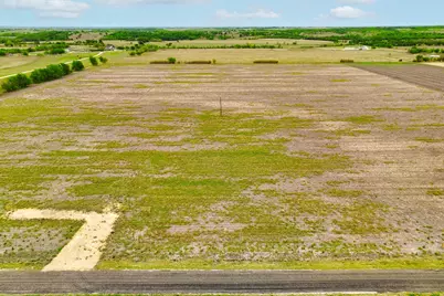 2944 County Road 425, Thorndale, TX 76577 - Photo 3
