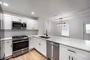 6708 Panda Royle Dr, Del Valle, TX 78617 - Photo 13