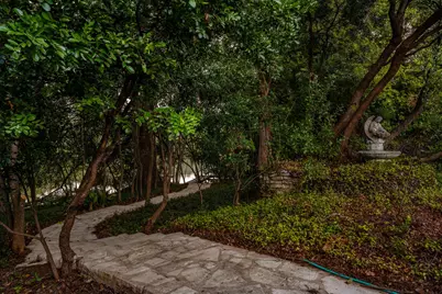 1700 Lakeshore Drive, Austin, TX 78746 - Photo 5